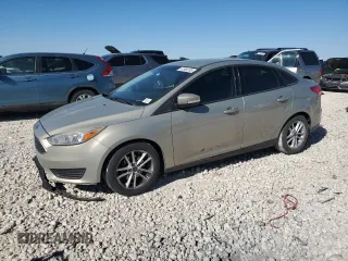 2016 Ford Focus SE with VIN 1FADP3F28GL215891, listed as a Copart auction lot 47664185 with 134,219 mi miles and Clean Title. Bid and sale history available at carsss.com. Image 1.