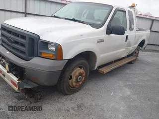 2005 Ford F-350 with VIN 1FTSX315X5EC34141, listed as a IAAI auction lot 41645453 with 498,863 mi miles and . Bid and sale history available at DreamBid. Image 14.