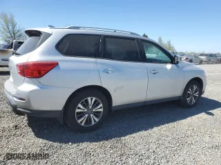2020 Nissan Pathfinder S with VIN 5N1DR2AN0LC637868, listed as a Copart auction lot 52652525 with 134,045 mi miles and Clean Title. Bid and sale history available at carsss.com. Image 3.