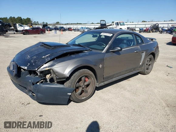 2002 Ford Mustang GT Deluxe with VIN 1FAFP42X82F110419, listed as a Copart auction lot 45711775 with 186,788 mi miles and Salvage Title. Bid and sale history available at carsss.com. Image 1.