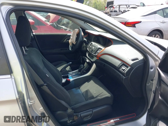 2013 Honda Accord LX z VIN 1HGCR2F33DA189471, wystawiony jako IAAI lot #42107117 z przebiegiem 218 910 mil mil oraz . Historia ofert i sprzedaży dostępna na DreamBid. Obrazek 5.