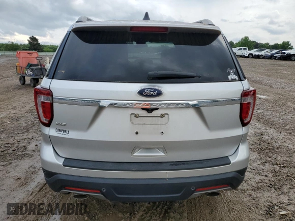 2018 Ford Explorer XLT z VIN 1FM5K7D81JGC69458, wystawiony jako Copart lot #54015705 z przebiegiem 169 783 mil mil oraz Szkoda całkowita • Salvage title. Historia ofert i sprzedaży dostępna na DreamBid. Obrazek 6.