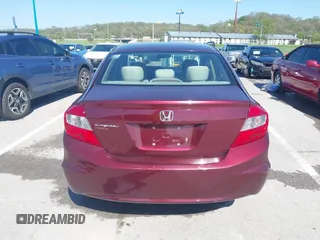 2012 Honda Civic LX z VIN 19XFB2F56CE084744, wystawiony jako IAAI lot #42077087 z przebiegiem 177 263 mil mil oraz . Historia ofert i sprzedaży dostępna na DreamBid. Obrazek 16.