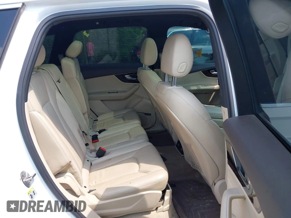 2017 Audi Q7 Premium Plus z VIN WA1LAAF72HD014212, wystawiony jako IAAI lot #42419607 z przebiegiem 112 728 mil mil oraz . Historia ofert i sprzedaży dostępna na DreamBid. Obrazek 8.