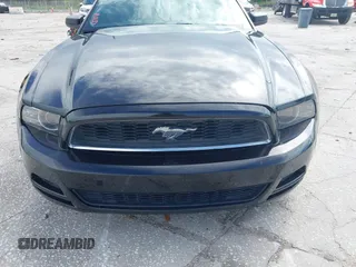 2014 Ford Mustang V6 с VIN 1ZVBP8EM6E5293246, выставлен на аукционе IAAI как лот 42518682 с пробегом 137 578 миль миль и . История ставок и продаж доступна на DreamBid. Изображение 6.