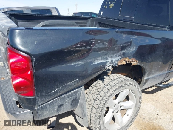 2008 Dodge 1500 SLT z VIN 1D7HU18N08S510920, wystawiony jako IAAI lot #42026116 z przebiegiem 243 377 mil mil oraz . Historia ofert i sprzedaży dostępna na DreamBid. Obrazek 6.