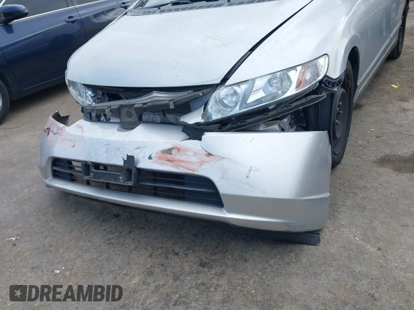 2008 Honda Civic LX z VIN 2HGFA16588H347830, wystawiony jako IAAI lot #41544521 z przebiegiem 175 166 mil mil oraz . Historia ofert i sprzedaży dostępna na DreamBid. Obrazek 6.