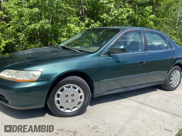 2002 Honda Accord LX z VIN 1HGCG56442A044999, wystawiony jako Copart lot #56222325 z przebiegiem Nie podano mil oraz Czysty tytuł • Clean title. Historia ofert i sprzedaży dostępna na DreamBid. Obrazek 2.