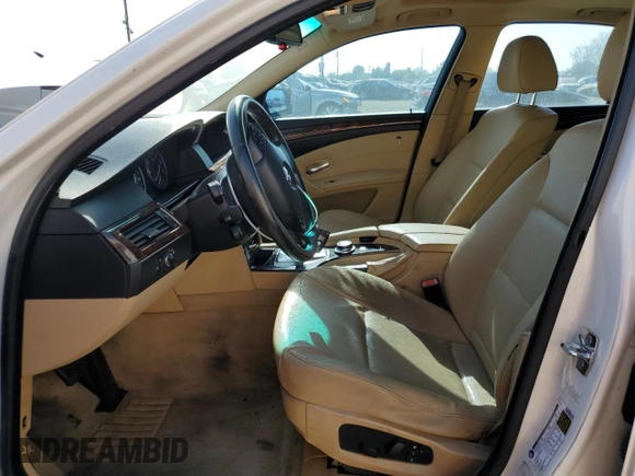 2008 BMW 5 Series z VIN WBAN453588CT16817, wystawiony jako Copart lot #54245065 z przebiegiem 103 603 mil mil oraz Czysty tytuł • Clean title. Historia ofert i sprzedaży dostępna na DreamBid. Obrazek 7.