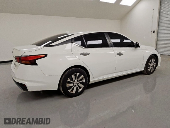 2020 Nissan Altima S z VIN 1N4BL4BV8LC159759, wystawiony jako Copart lot #57527695 z przebiegiem 112 807 mil mil oraz Czysty tytuł • Clean title. Historia ofert i sprzedaży dostępna na DreamBid. Obrazek 3.
