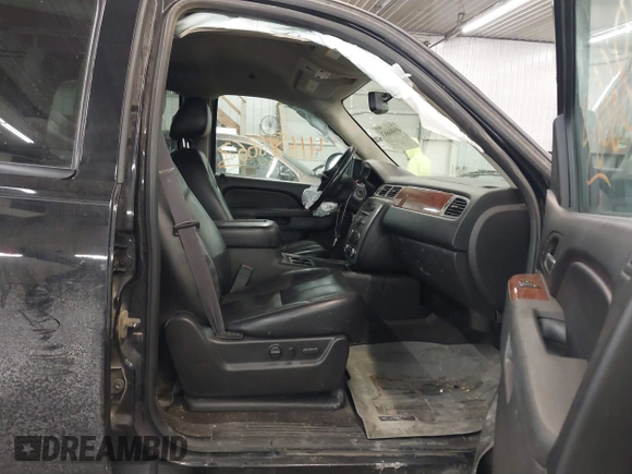 2012 GMC Yukon SLT with VIN 1GKS2CE02CR159894, listed as a IAAI auction lot 41686663 with 189,965 mi miles. Bid and sale history available at carsss.com. Image 5.