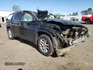 2020 Chevrolet Traverse LS z VIN 1GNERFKWXLJ120202, wystawiony jako Copart lot #54251905 z przebiegiem Nie podano mil oraz Nie do naprawy • Non repairable. Historia ofert i sprzedaży dostępna na DreamBid. Obrazek 4.