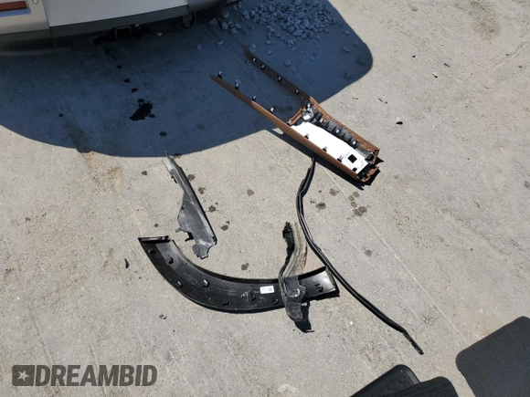 2024 Nissan Pathfinder Platinum with VIN 5N1DR3DK1RC266834, listed as a Copart auction lot 52101895 with 2,046 mi miles and Salvage title. Bid and sale history available at DreamBid. Image 13.