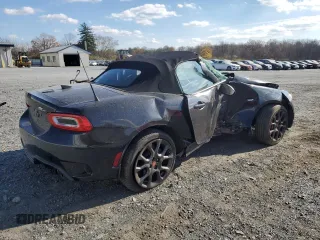 2018 FIAT 124 Spider Abarth z VIN JC1NFAEK0J0136955, wystawiony jako Copart lot #78896054 z przebiegiem 18 888 mil mil oraz Szkoda całkowita • Salvage title. Historia ofert i sprzedaży dostępna na DreamBid. Obrazek 3.