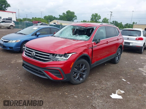2022 Volkswagen Tiguan SE z VIN 3VV2B7AX0NM020942, wystawiony jako IAAI lot #42475302 z przebiegiem 26 353 mil mil oraz . Historia ofert i sprzedaży dostępna na DreamBid. Obrazek 17.