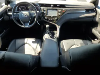 2020 Toyota Camry SE z VIN 4T1G11AK3LU887927, wystawiony jako Copart lot #56430665 z przebiegiem 60 927 mil mil oraz Szkoda całkowita • Salvage title. Historia ofert i sprzedaży dostępna na DreamBid. Obrazek 8.