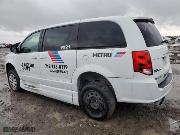2018 Dodge Grand Caravan SE with VIN 2C7WDGBG1JR209873, listed as a Copart auction lot 50754755 with 232,516 mi miles and Clean Title. Bid and sale history available at carsss.com. Image 2.