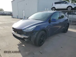 2021 Tesla Model Y Long Range z VIN 5YJYGDEEXMF271715, wystawiony jako Copart lot #53339245 z przebiegiem 48 331 mil mil oraz Szkoda całkowita • Salvage title. Historia ofert i sprzedaży dostępna na DreamBid. Obrazek 1.