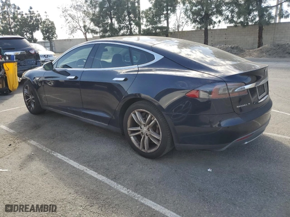 2014 Tesla Model S 60 kWh Battery with VIN 5YJSA1H11EFP32882, listed as a Copart auction lot 46717625 with 173,455 mi miles and Salvage Title. Bid and sale history available at carsss.com. Image 2.