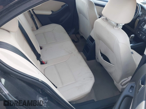 2011 Volkswagen Jetta SEL с VIN 3VWLZ7AJ7BM361967, выставлен на аукционе IAAI как лот 41697537 с пробегом Не указан миль и . История ставок и продаж доступна на DreamBid. Изображение 8.