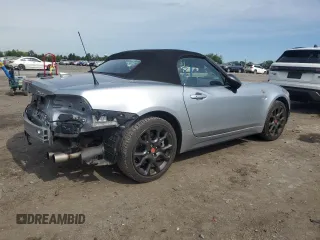 2020 FIAT 124 Spider Lusso z VIN JC1NFAEK3L0144390, wystawiony jako Copart lot #56587145 z przebiegiem 23 493 mil mil oraz Szkoda całkowita • Salvage title. Historia ofert i sprzedaży dostępna na DreamBid. Obrazek 3.