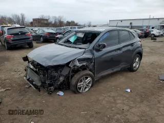 2020 Hyundai Kona SE with VIN KM8K12AAXLU467704, listed as a Copart auction lot 46981715 with 0 mi miles and Salvage Title. Bid and sale history available at carsss.com. Image 1.