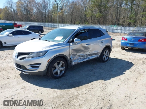 2017 Lincoln MKC Premiere with VIN 5LMCJ1C92HUL15471, listed as a IAAI auction lot 41875811 with 160,287 mi miles and . Bid and sale history available at DreamBid. Image 17.