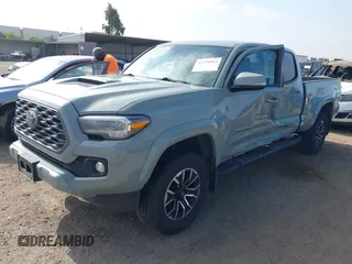 2022 Toyota Tacoma SR5 z VIN 3TMBZ5DN3NM034388, wystawiony jako IAAI lot #42270543 z przebiegiem 179 904 mil mil oraz . Historia ofert i sprzedaży dostępna na DreamBid. Obrazek 17.