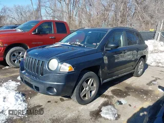 2007 Jeep Compass Sport with VIN 1J8FF47WX7D193781, listed as a IAAI auction lot 41348538 with 193,365 mi miles. Bid and sale history available at carsss.com. Image 2.