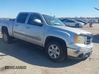 2010 GMC Sierra 1500 SLT z VIN 3GTRKWE30AG232120, wystawiony jako IAAI lot #41681642 z przebiegiem 156 058 mil mil oraz . Historia ofert i sprzedaży dostępna na DreamBid. Obrazek 1.