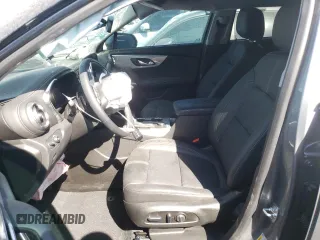 2024 Chevrolet Blazer LT z VIN 3GNKBDRS2RS162790, wystawiony jako Copart lot #65493214 z przebiegiem 4 240 mil mil oraz Szkoda całkowita • Salvage title. Historia ofert i sprzedaży dostępna na DreamBid. Obrazek 7.