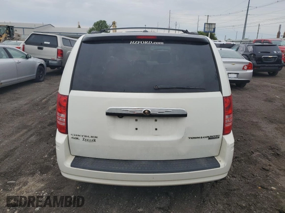 2010 Chrysler Town & Country Touring Plus z VIN 2A4RR8DX5AR493954, wystawiony jako Copart lot #58970835 z przebiegiem 51 374 mil mil oraz Czysty tytuł • Clean title. Historia ofert i sprzedaży dostępna na DreamBid. Obrazek 6.