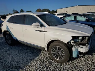 2020 Lincoln Nautilus Standard with VIN 2LMPJ6J96LBL26495, listed as a Copart auction lot 77384634 with 25,675 mi miles and Salvage Title. Bid and sale history available at carsss.com. Image 4.
