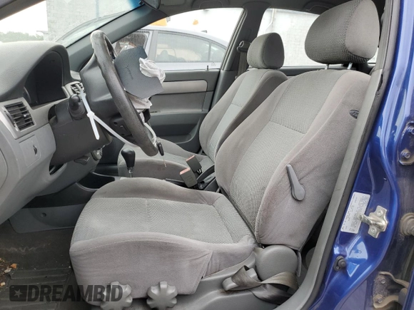 2008 Suzuki Forenza z VIN KL5JD56Z08K763069, wystawiony jako Copart lot #64937654 z przebiegiem 94 659 mil mil oraz Szkody całkowita. Historia ofert i sprzedaży dostępna na DreamBid. Obrazek 7.