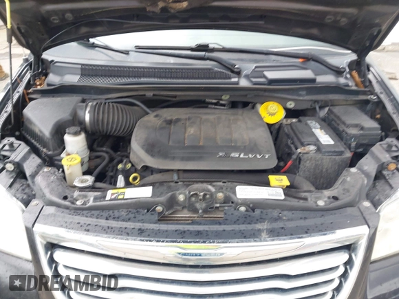 2014 Chrysler Town & Country Touring with VIN 2C4RC1BG4ER469409, listed as a IAAI auction lot 41919315 with 135,894 mi miles. Bid and sale history available at carsss.com. Image 10.