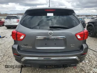 2018 Nissan Pathfinder S z VIN 5N1DR2MM6JC631069, wystawiony jako Copart lot #52002295 z przebiegiem 121 020 mil mil oraz Czysty tytuł • Clean title. Historia ofert i sprzedaży dostępna na DreamBid. Obrazek 6.