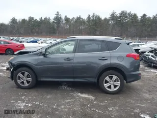 2013 Toyota RAV4 XLE with VIN JTMRFREV2DD035426, listed as a IAAI auction lot 41321574 with 1 mi miles. Bid and sale history available at carsss.com. Image 15.