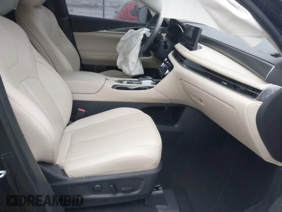 2023 Infiniti QX60 Luxe with VIN 5N1DL1FR1PC354800, listed as a IAAI auction lot 41459926 with 29,190 mi miles and . Bid and sale history available at DreamBid. Image 5.