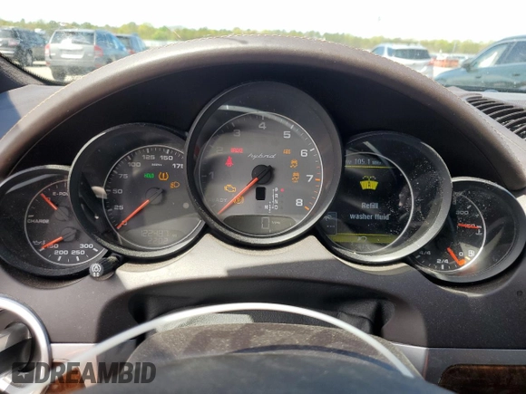 2011 Porsche Cayenne S Hybrid with VIN WP1AE2A29BLA92565, listed as a Copart auction lot 55947805 with 122,487 mi miles and Clean title. Bid and sale history available at DreamBid. Image 9.