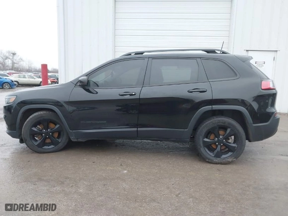 2019 Jeep Cherokee Latitude Plus with VIN 1C4PJLLB8KD396345, listed as a IAAI auction lot 41201994 with 63,947 mi miles. Bid and sale history available at carsss.com. Image 15.