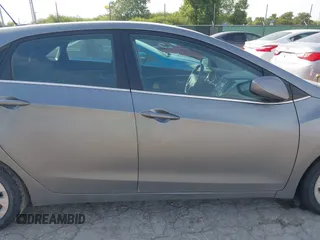 2017 Hyundai Elantra с VIN KMHD35LH6HU372210, выставлен на аукционе IAAI как лот 42251992 с пробегом 110 331 миль миль и . История ставок и продаж доступна на DreamBid. Изображение 13.