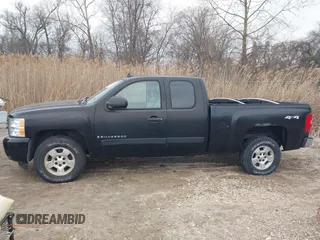 2007 Chevrolet Silverado 1500 1LT with VIN 2GCEK19J271577984, listed as a IAAI auction lot 41736967 with 224,716 mi miles and . Bid and sale history available at DreamBid. Image 14.