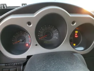 2003 Nissan Xterra SE z VIN 5N1MD28Y93C654487, wystawiony jako Copart lot #88721885 z przebiegiem 254 147 mil mil oraz Czysty tytuł • Clean title. Historia ofert i sprzedaży dostępna na DreamBid. Obrazek 9.