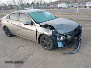 2022 Hyundai Elantra SEL with VIN KMHLM4AG0NU240794, listed as a IAAI auction lot 41738356 with 58,383 mi miles and . Bid and sale history available at carsss.com. Image 1.