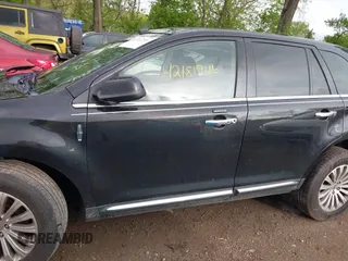 2014 Lincoln MKX z VIN 2LMDJ8JK0EBL14413, wystawiony jako IAAI lot #42181746 z przebiegiem 175 302 mil mil oraz . Historia ofert i sprzedaży dostępna na DreamBid. Obrazek 15.