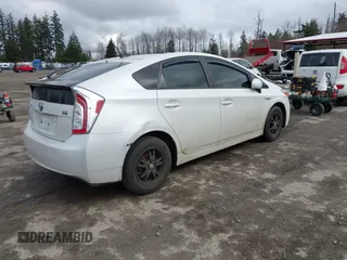 2015 Toyota Prius Four with VIN JTDKN3DU4F0471103, listed as a IAAI auction lot 41766898 with 88,773 mi miles. Bid and sale history available at carsss.com. Image 4.