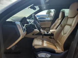 2016 Porsche Cayenne S z VIN WP1AB2A2XGLA94535, wystawiony jako Copart lot #59061015 z przebiegiem 120 270 mil mil oraz Szkoda całkowita • Salvage title. Historia ofert i sprzedaży dostępna na DreamBid. Obrazek 7.