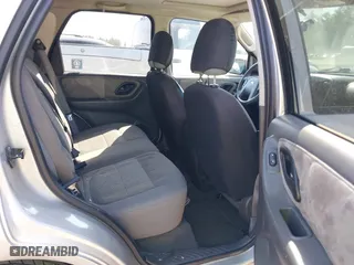 2006 Ford Escape XLT with VIN 1FMYU93146KA41949, listed as a IAAI auction lot 42103938 with 138,902 mi miles. Bid and sale history available at carsss.com. Image 8.