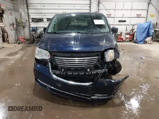 2016 Chrysler Town & Country Touring with VIN 2C4RC1BG8GR194307, listed as a IAAI auction lot 41515423 with 84,930 mi miles. Bid and sale history available at carsss.com. Image 12.