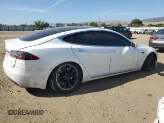 2017 Tesla Model S 60 with VIN 5YJSA1E19HF183845, listed as a Copart auction lot 58204205 with 150,701 mi miles and Salvage title. Bid and sale history available at DreamBid. Image 3.